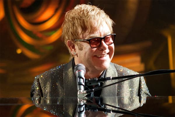 Elton John - null