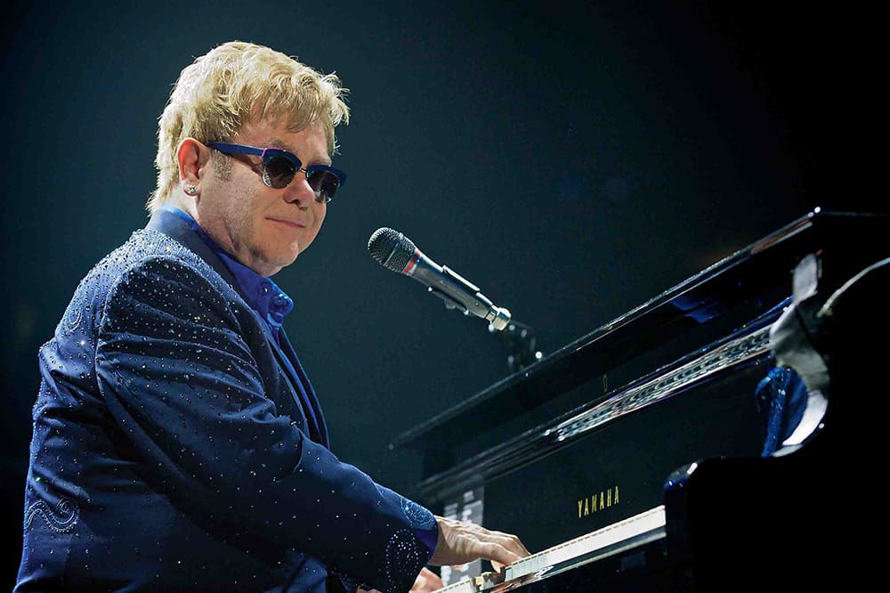 Elton John - null